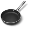 Kép 5/5 - SMEG SERPENYŐ, 24 cm, rozsdamentes acél fogantyú, fekete