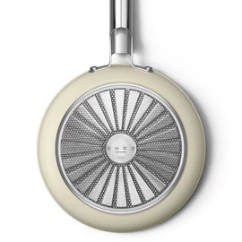 SMEG SERPENYŐ, 24 cm, rozsdamentes acél fogantyú, matt bézs