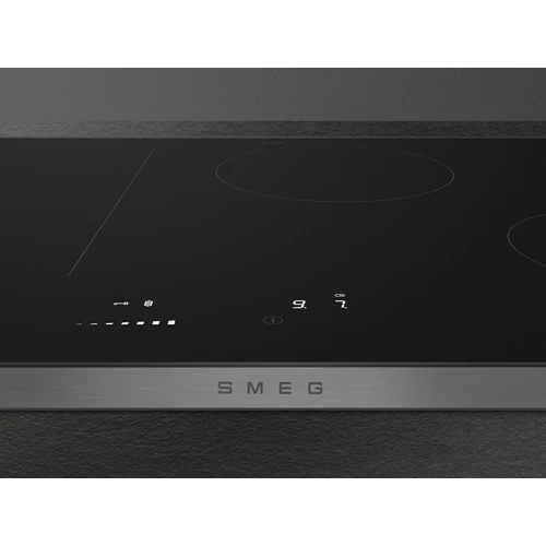 SMEG INDUKCIÓS FŐZŐLAP, Isola design, Alta kollekció, 80 cm, 4 főzőzóna, 1 MultiZone, fekete üveg/inox