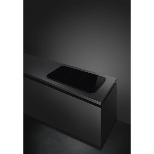 SMEG INDUKCIÓS FŐZŐLAP, Isola design, Alta kollekció, 90 cm, 6 főzőzóna, 3 MultiZone, fekete üveg/matt fekete