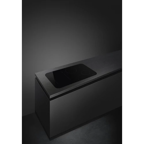 SMEG INDUKCIÓS FŐZŐLAP, Isola design, Flat kollekció, 80 cm, 4 főzőzóna, 1 MultiZone, fekete üveg