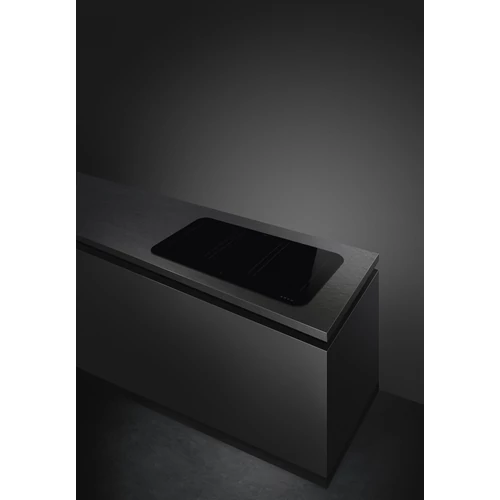 SMEG INDUKCIÓS FŐZŐLAP, Isola design, Flat kollekció, 90 cm, 6 főzőzóna, 3 MultiZone, fekete üveg