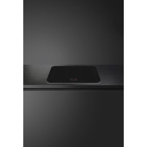 SMEG PÁRAELSZÍVÓVAL INTEGRÁLT INDUKCIÓS FŐZŐLAP, Isola design, Alta Pro kollekció, 83x52 cm, TFT,fekete üveg/matt fekete