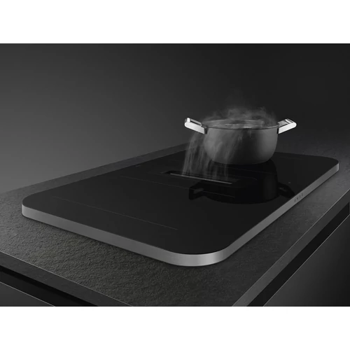 SMEG PÁRAELSZÍVÓVAL INTEGRÁLT INDUKCIÓS FŐZŐLAP, Isola design, Alta kollekció, 83x52 cm, fekete üveg/inox