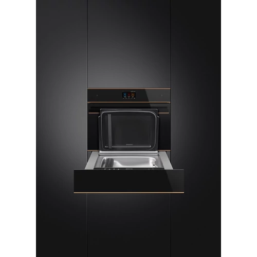 SMEG SOKKOLÓ HŰTŐ, Dolce Stil Novo design, 45 cm, TFT, fekete üveg, réz dísz